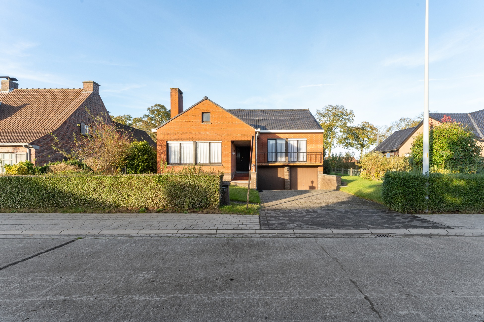 Vrijstaande woning met schitterend potentieel in centrum Oostkamp