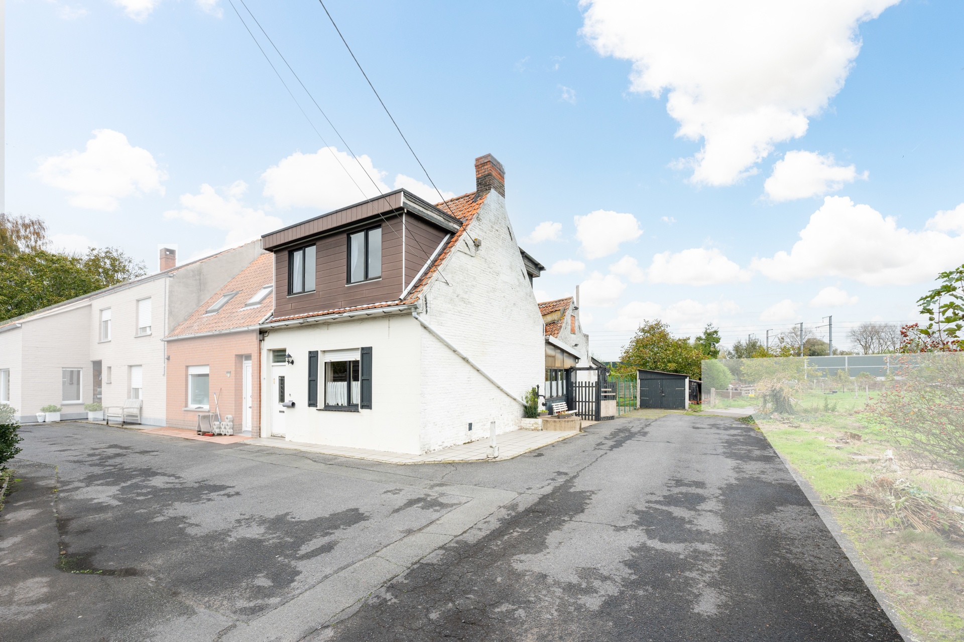 Te renoveren woning in een landelijke omgeving in Oostkamp